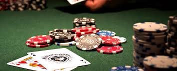 Không gian Live Casino royal club với dealer chuyên nghiệp